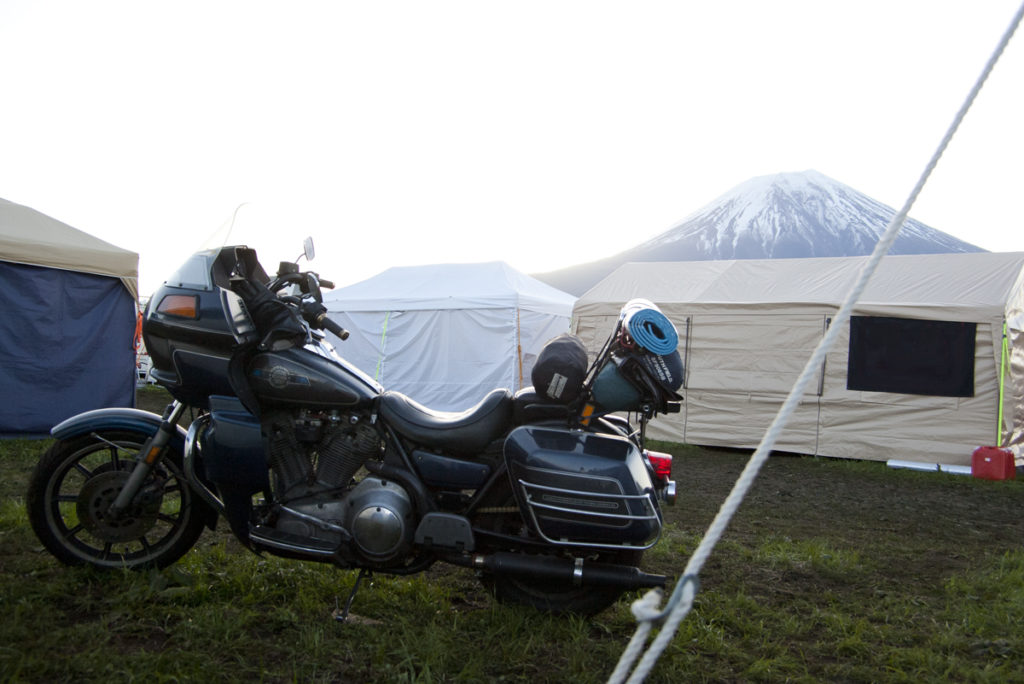 Harley-Davidson FXRD at the foot of Mt. Fuji in 2018