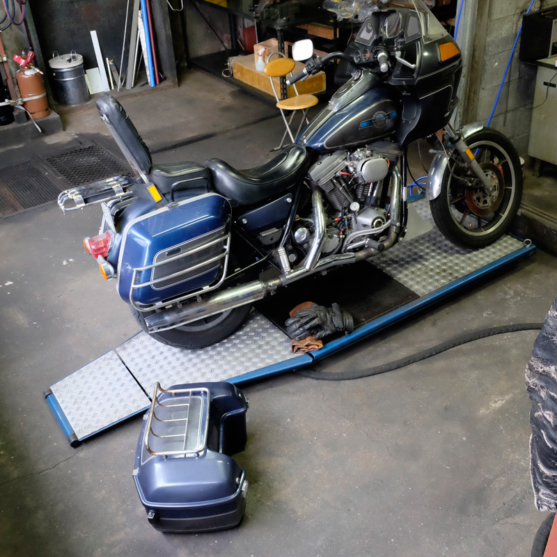 FXRD, FXRT luggage rack