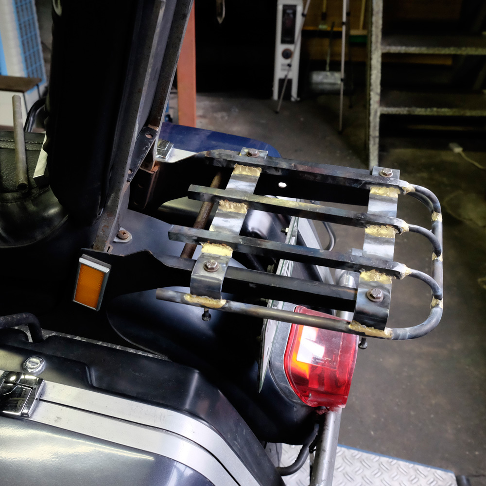 harley-davidson-fxrd-luggage-rack